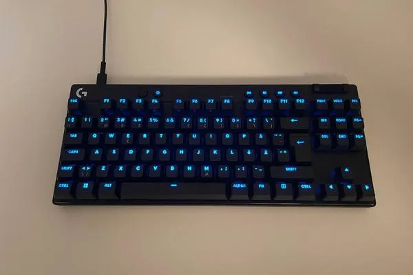 Test av Logitech Pro X TKL Rapid